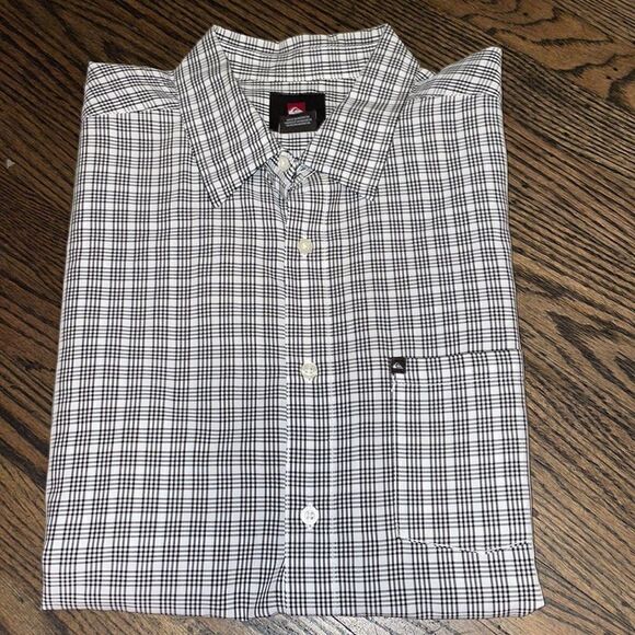 Nearly New! Quiksilver White/Black Plaid Short Sleeve Button Down Shirt - Med - Picture 1 of 7